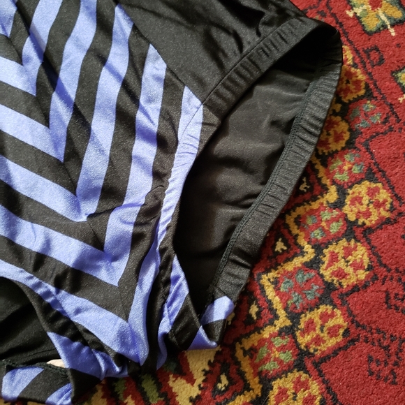 ⭐ VINTAGE | Mid-Century Purple & Black One Piece Sea Stars Swimsuit - Picture 6 of 12